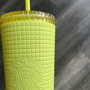 NWT Starbucks Meadow Yellow Grid Soft-Touch Cold Cup Tumbler with Straw (24 oz)